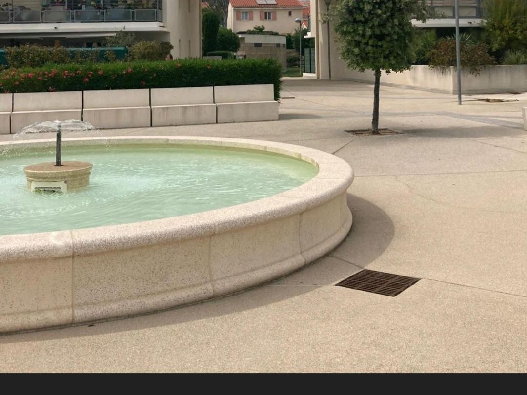 Avec Piscine Casino Plein Air Et Appartement
